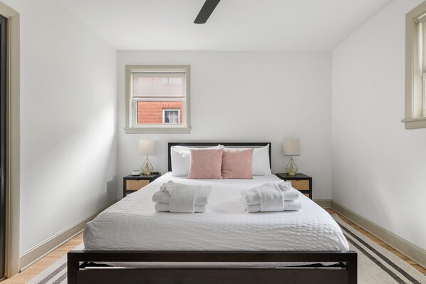 2 bedrooms, iron/ironing board, WiFi, bed sheets