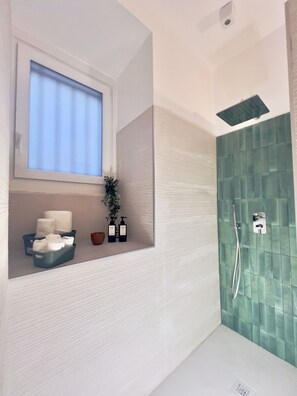 Shower, hair dryer, bidet, towels - Flowflat Vatican (Roma)