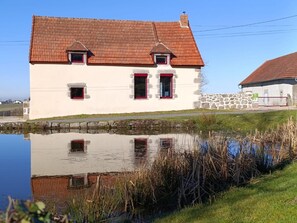 Exterior - Natural Cottage, Near Montluçon & Néris-les-Bains (Beaune-d'Allier)