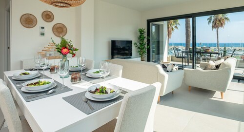 Modern Apartment in Palamós with Parking and Air Conditioning