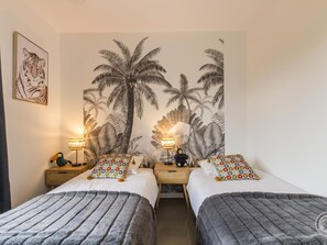 3 bedrooms, free WiFi, bed sheets