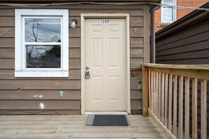 Exterior detail - Spacious 3 Bedroom near OSU and High St. (Columbus)