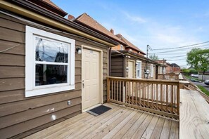 Property grounds - Spacious 3 Bedroom near OSU and High St. (Columbus)