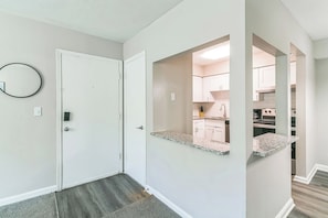 Kühlschrank, Ofen, Herdplatte, Geschirrspüler