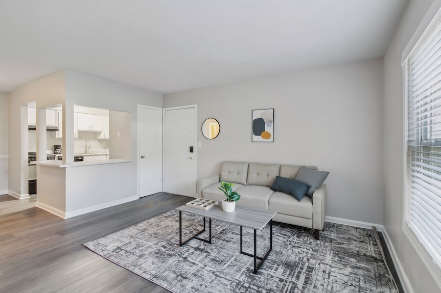 Barcelo At East Cobb Q& 1 Bed 1 Bath Furnished - Marietta, GA