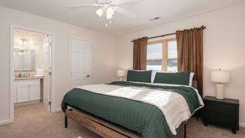 6 bedrooms, desk, iron/ironing board, travel crib