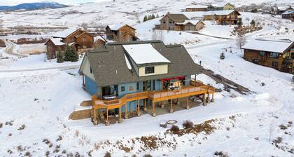 6 BDR + Bonus Room, 12 BDS, Hot Tub, Cinema, Skiing, Golf!