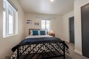 Unclassified image, 5 of 66, button