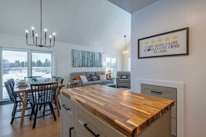 Dining - Rocking Chair Retreat: Ski, Relax, Repeat (Driggs)