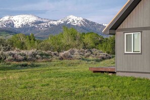 Property grounds - Rocking Chair Retreat: Ski, Relax, Repeat (Driggs)
