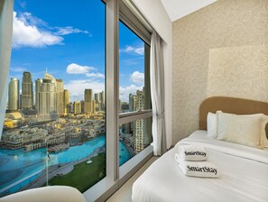 2 bedrooms, desk, iron/ironing board, WiFi