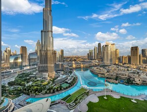 Pool - NEW | 2BR Burj & Fountain NYE View | Dubai Mall (Dubai)