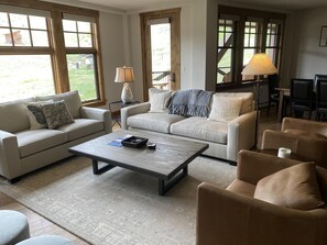 TV, fireplace - Ski In/Ski Out "WestWall Lodge" Luxury Mountain Accommodation C203 (Mt Crested Butte)