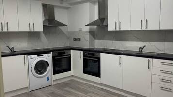 House | Private kitchen | Fridge, microwave, oven, stovetop