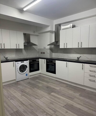 Enchanting 4-bed House in Enfield