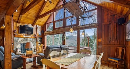 Valley View Retreat is a tastefully decorated home. Beautiful views