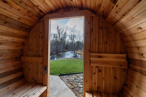 Sauna - River's Edge! Riverfront with Hot Tub, Sauna & Game Room (Kalispell)