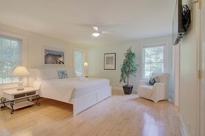 4 Schlafzimmer, Bügeleisen/Bügelbrett, WLAN, Bettwäsche