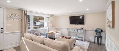 TV, fireplace, offices