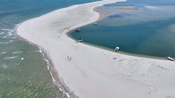 靠近海滩