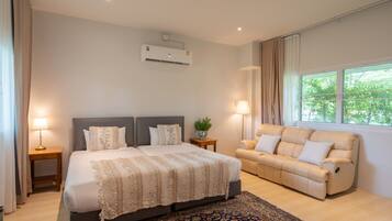 In-room safe, desk, iron/ironing board, free WiFi