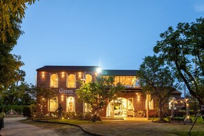 Front of property - Green Me Organic Farm Khao Yai (Pak Chong)