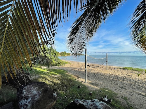 Beach, Pool, King Bed 1st Floor Spacious Apartment in Naguabo