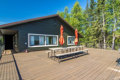 On-site Kenai River Fishing: Soldotna Apartment!
