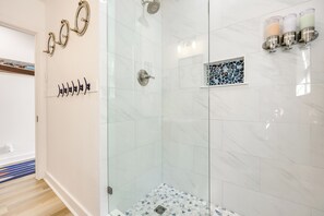 Interior - Peaceful Canyon Lake Retreat at Casa del Lago! (Canyon Lake)