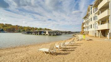 Apartment (3 Bedrooms) | Front of property