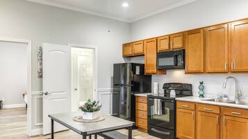 House (1 Bedroom) | Interior