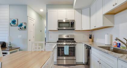 Walk to Beach: Traverse City Condo on Front Street