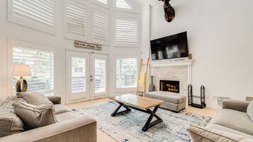 House (4 Bedrooms) | Front of property