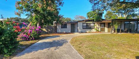 House (3 Bedrooms) | Front of property