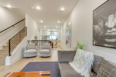 Near Downtown: Luxury Townhome in Bentonville!