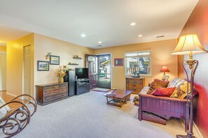 Apartment (1 Bedroom) | Interior