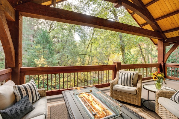 House (1 Bedroom) | Interior - Bear Lodge Waterfront Cabin w/ Level 2 EV Charger (Sutter Creek)