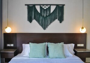 Condo Deluxe, 2 chambres, accès à la piscine | 2 chambres, coffre-fort, décor unique, ameublement unique
