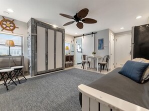 House | Internet - Beach 2 Blocks Away Heated Pool Waterview Suite (Clearwater Beach)