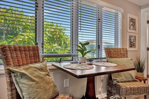 Luxury Waterside Suite 2mins 2 Beach Heated Pool