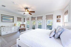 4 bedrooms, desk, iron/ironing board, free WiFi