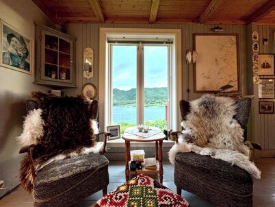 Nice and cilent at midnightsun and polaris aurora coast in Straumen, Andørja.