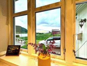 Interior - Nice and cilent at midnightsun and polaris aurora coast in Straumen, Andørja. (Troms)
