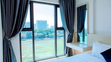 Deluxe Apartment, 2 Bedrooms, City View | 2 bedrooms, in-room safe, desk, laptop workspace