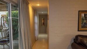 House, 3 Bedrooms, Accessible, Garden View | Interior
