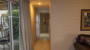 House, 3 Bedrooms, Accessible, Garden View | Interior