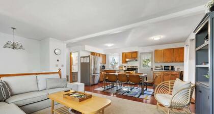 Quaint 3BR Home: 8 Minutes to Okemo Mtn.