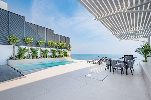 Elegant 4BR Villa with Assistant Room in Al Dana Island, Sharm, Fujairah