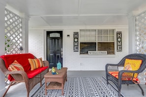 House, 3 Bedrooms | Terrace/patio - Family-friendly 3br Oasis In Powder Springs 3 Bedroom Home (Powder Springs)