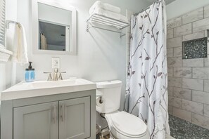 Bathroom - Family-friendly 3br Oasis In Powder Springs 3 Bedroom Home (Powder Springs)